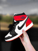 Botinha Jordan 1