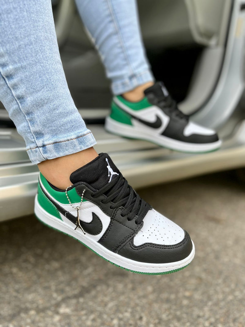 Nike Jordan Low