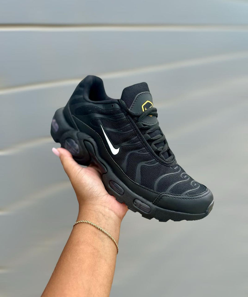 Tênis Nike TN