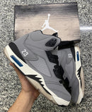 Botinha Lebron 23 - Importado