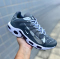 Tênis Nike TS