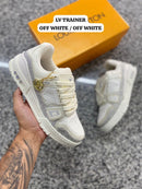 Tênis Louis Vuitton Trainer com Strass