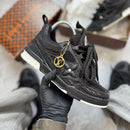 Louis Vuitton Skate com Strass - Importado