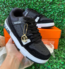 Tênis Louis Vuitton Trainer com Strass