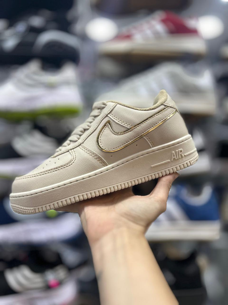 Air Force Bege Ouro