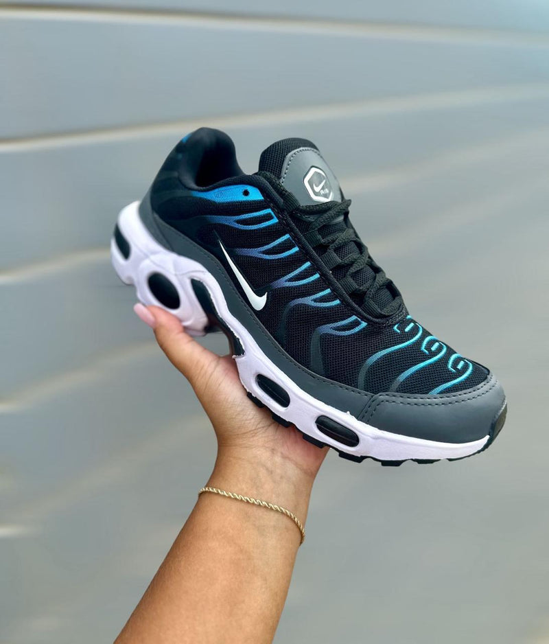 Tênis Nike TN