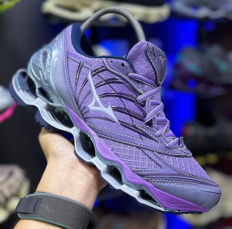 Mizuno Wave Pro 8
