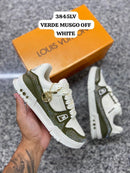 Tênis Louis Vuitton Trainer com Strass